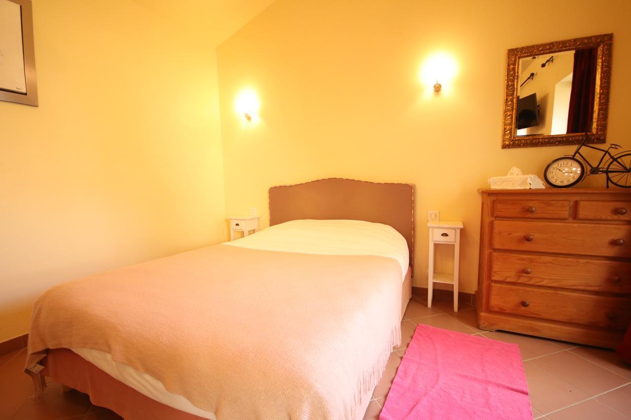 Chambres D'Hotes Les Delices De La Roche Louresse-Rochemenier Bagian luar foto
