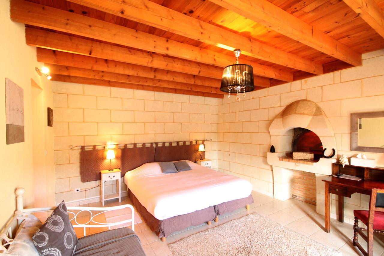Chambres D'Hotes Les Delices De La Roche Louresse-Rochemenier Bagian luar foto